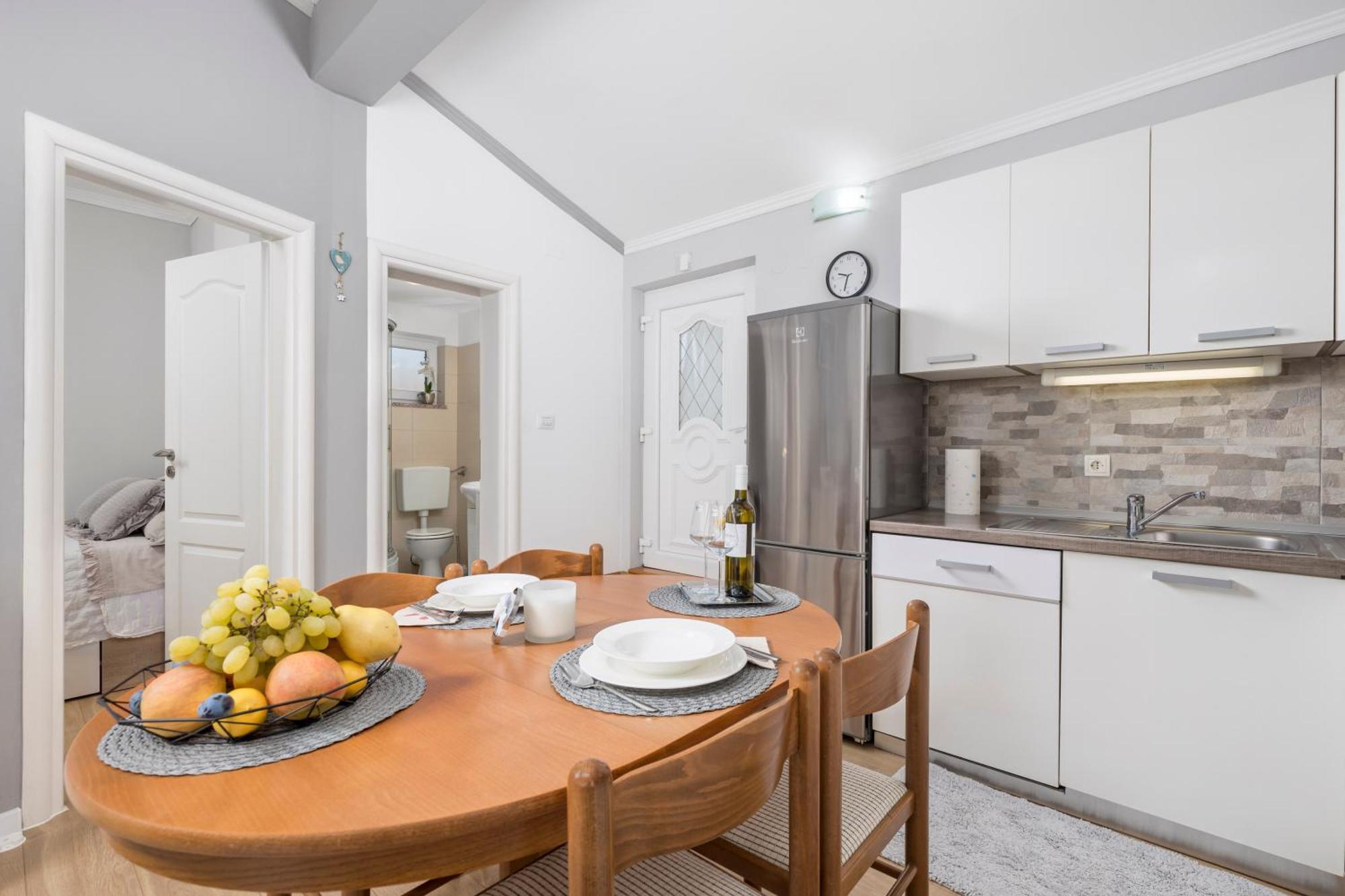Apartman Slavica Риека Экстерьер фото